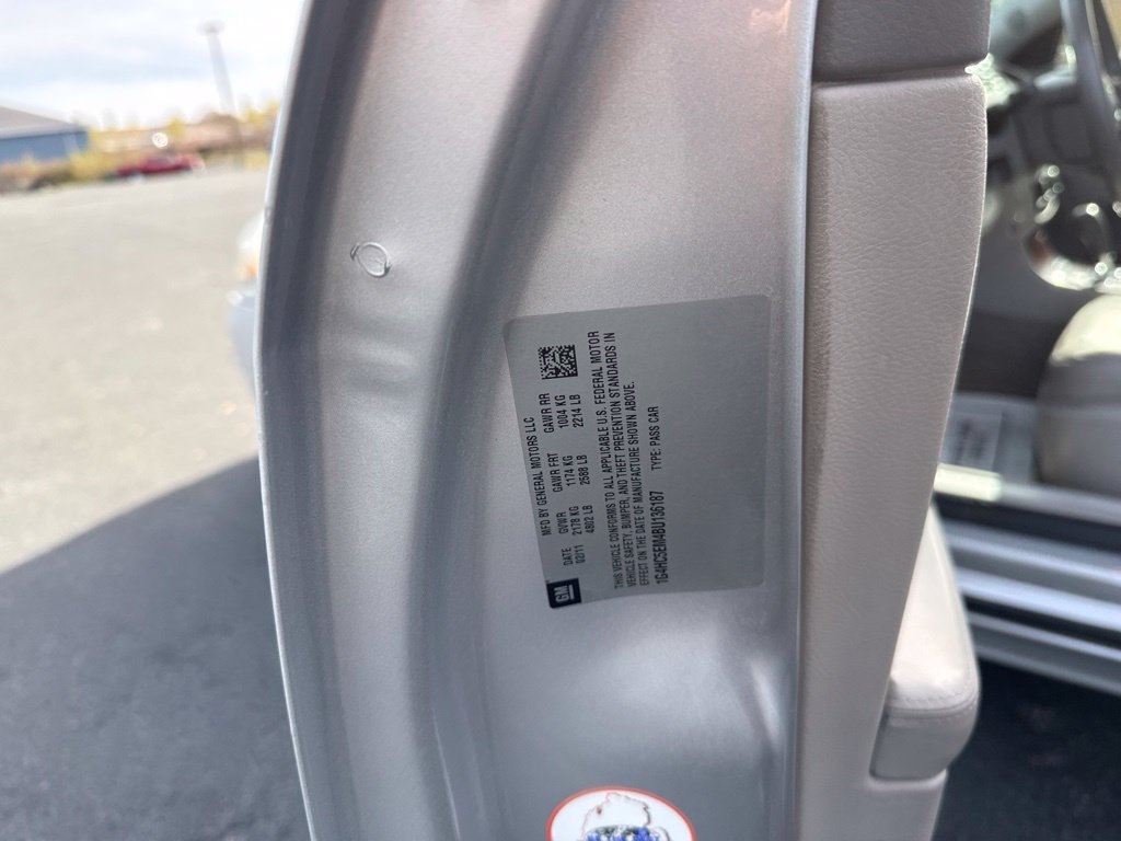 Used 2011 Buick Lucerne CXL FWD image 33