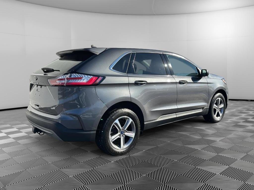 Used 2022 Ford Edge SEL w/ Convenience Package image 4