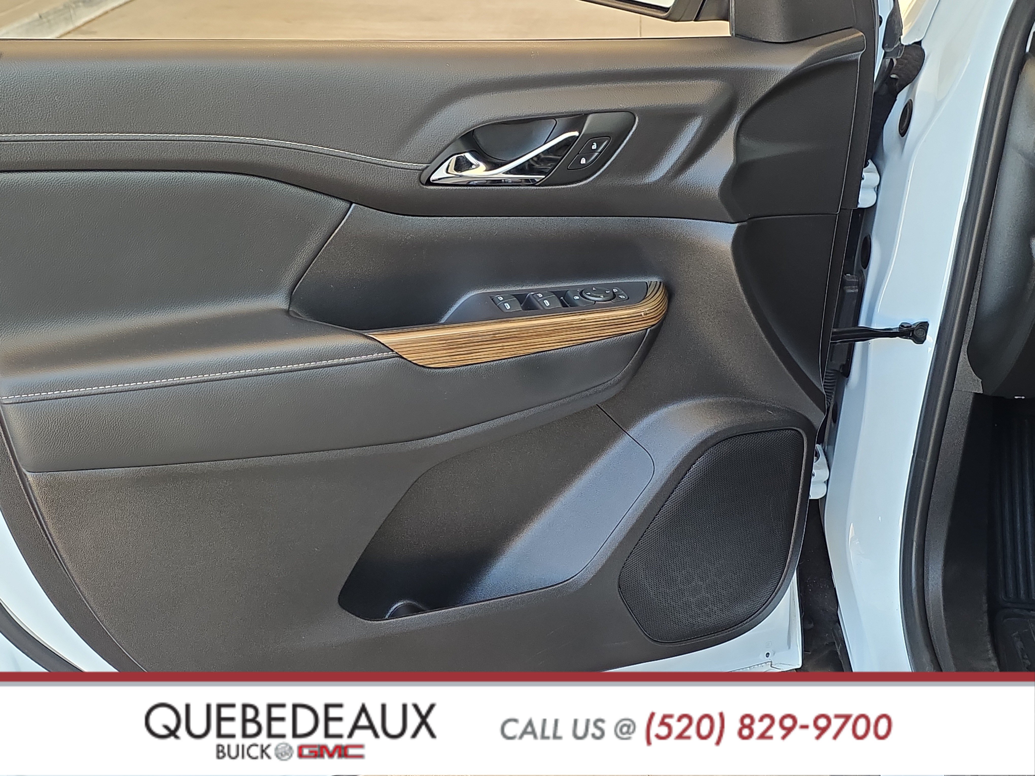 Used 2022 GMC Acadia SLE FWD image 11