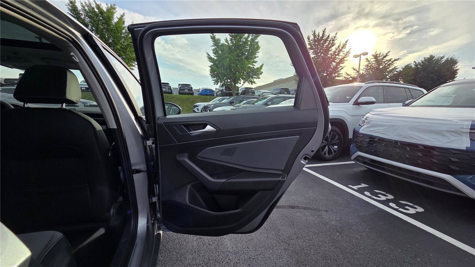 New 2026 Volkswagen Jetta SE FWD image 32