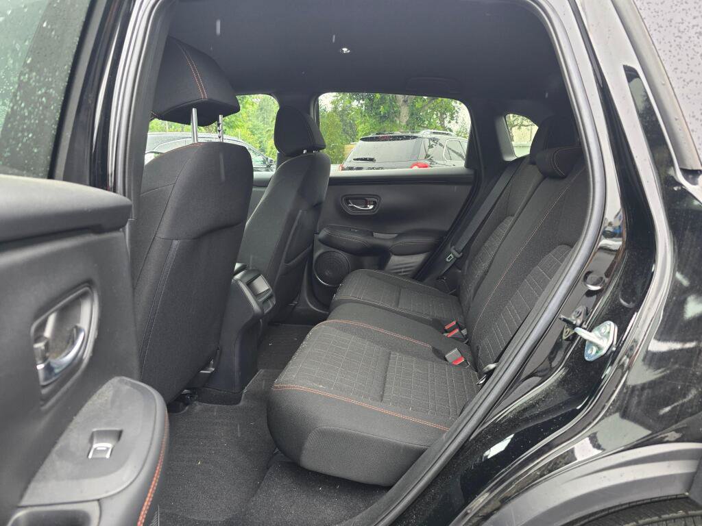 Used 2024 Honda HR-V Sport image 4