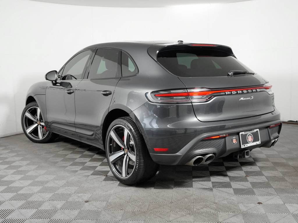 Certified 2023 Porsche Macan S AWD/4WD image 3