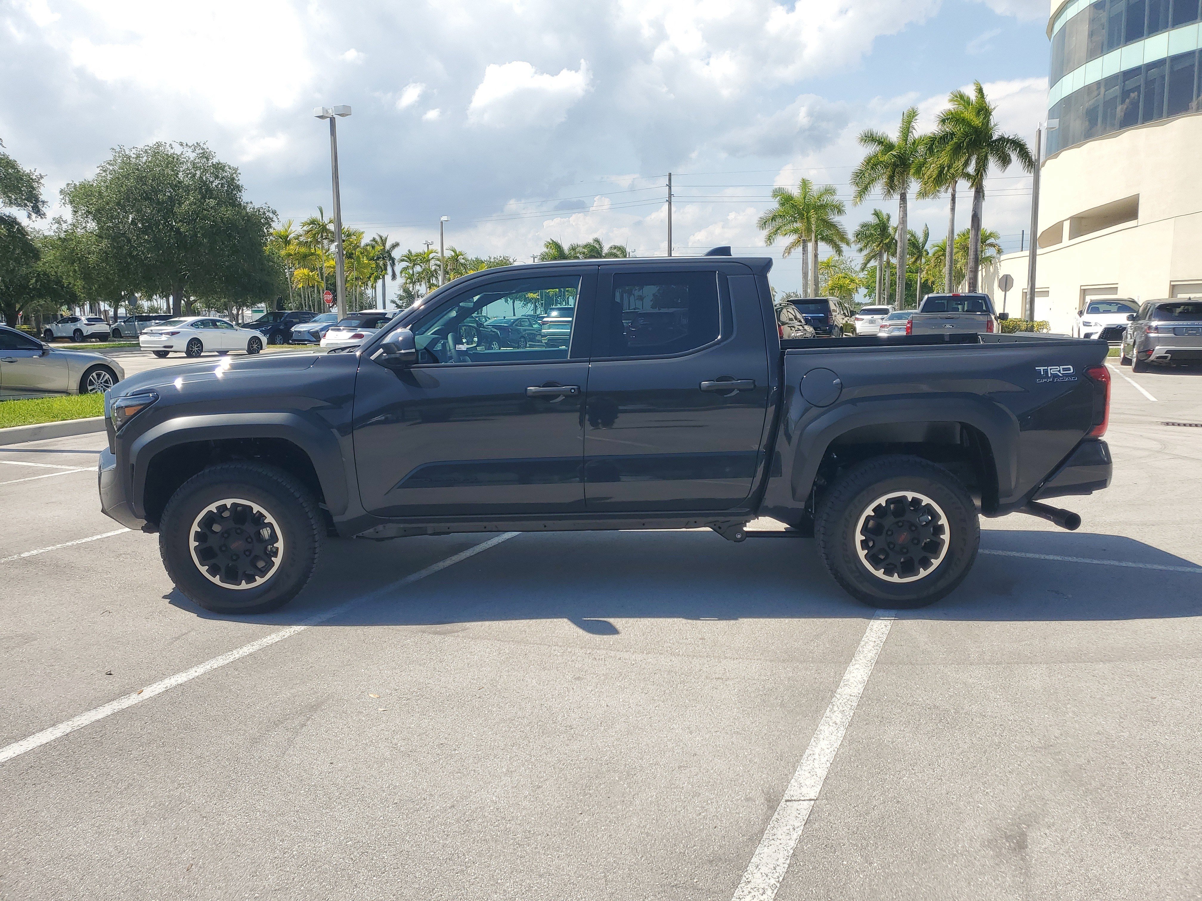 Certified 2026 Toyota Tacoma TRD Off-Road AWD/4WD image 6