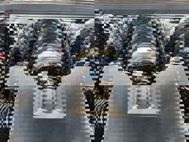 Used 2016 Chevrolet Suburban LT w/ Luxury Package AWD/4WD image 8