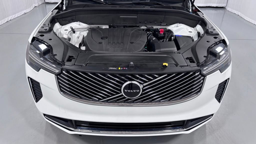 Certified 2025 Volvo XC90 B5 Core w/ Protection Package AWD/4WD image 29