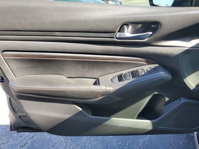 Used 2020 Nissan Altima 2.5 SR w/ Premium Package FWD image 15