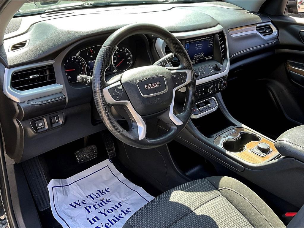 Used 2021 GMC Acadia SLE image 12