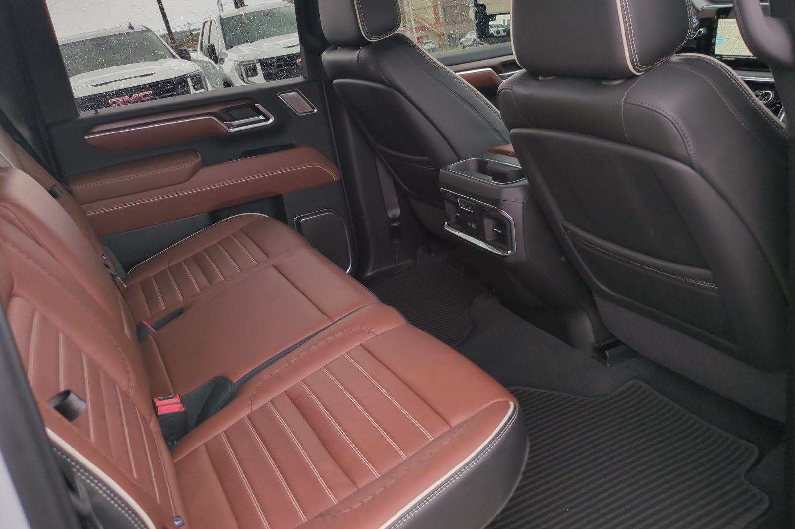 Used 2025 GMC Sierra 2500 Denali Ultimate AWD/4WD image 17