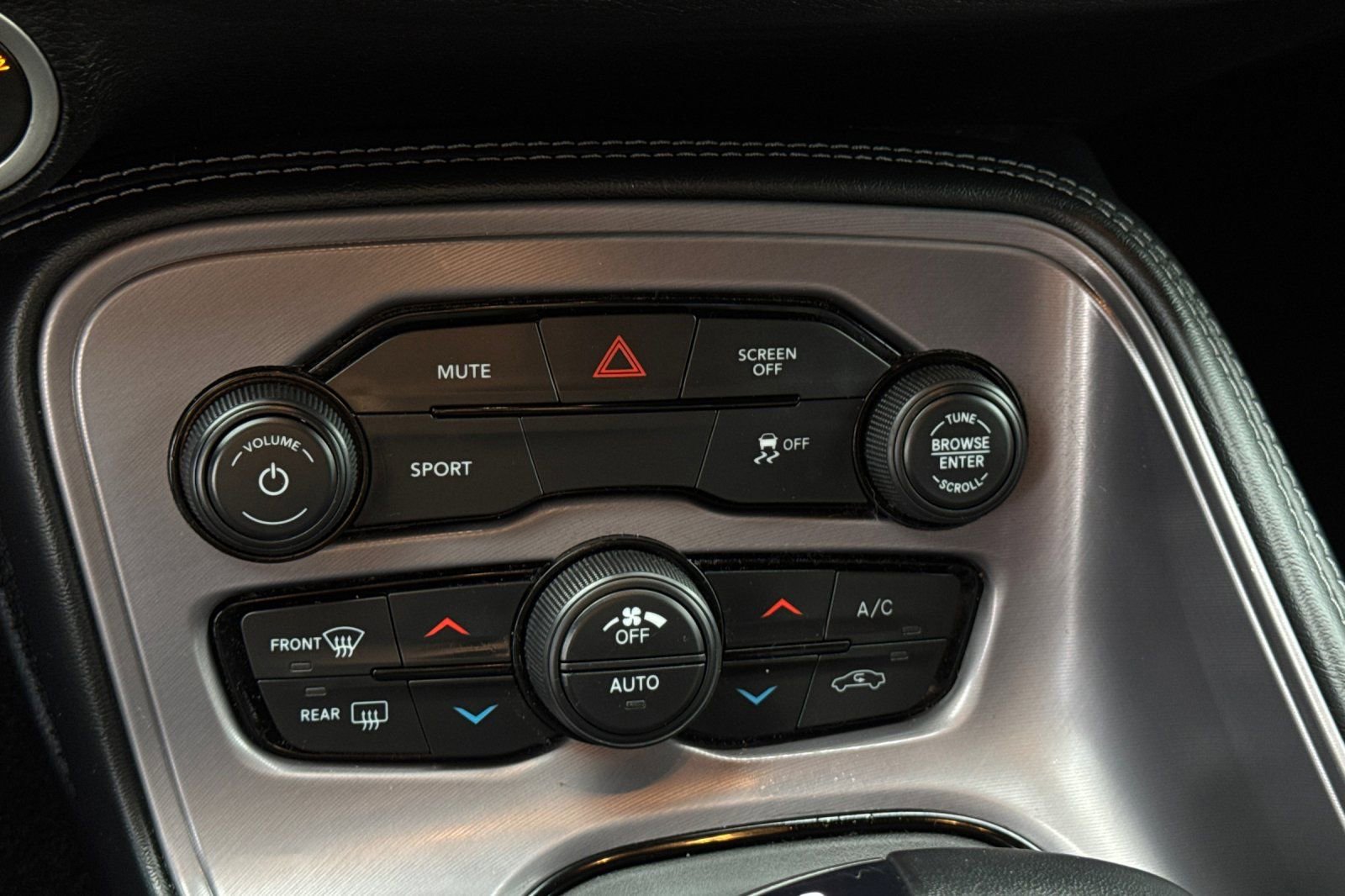 Used 2023 Dodge Challenger SXT w/ Blacktop Package image 19