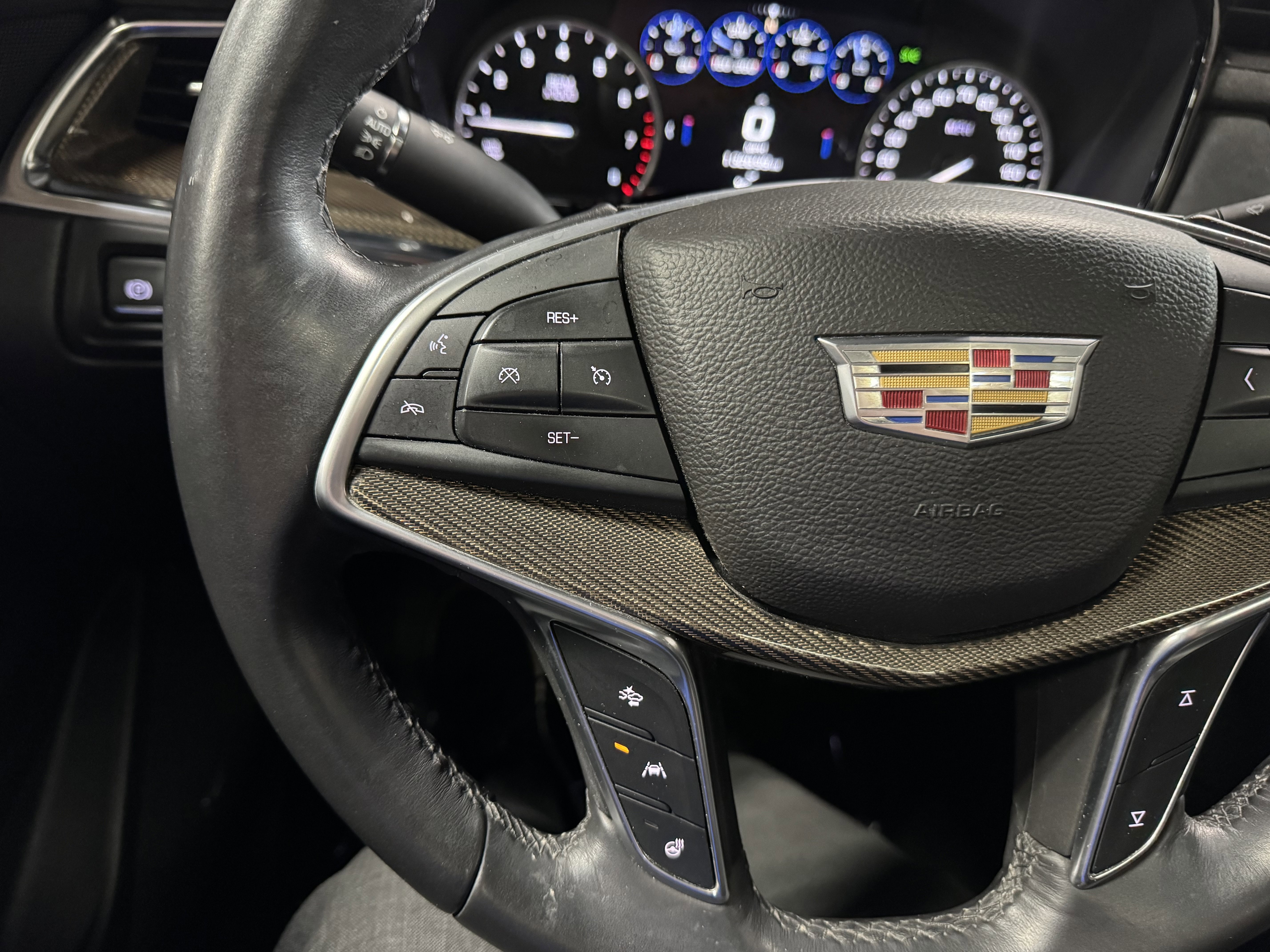 Used 2017 Cadillac XT5 Platinum image 22