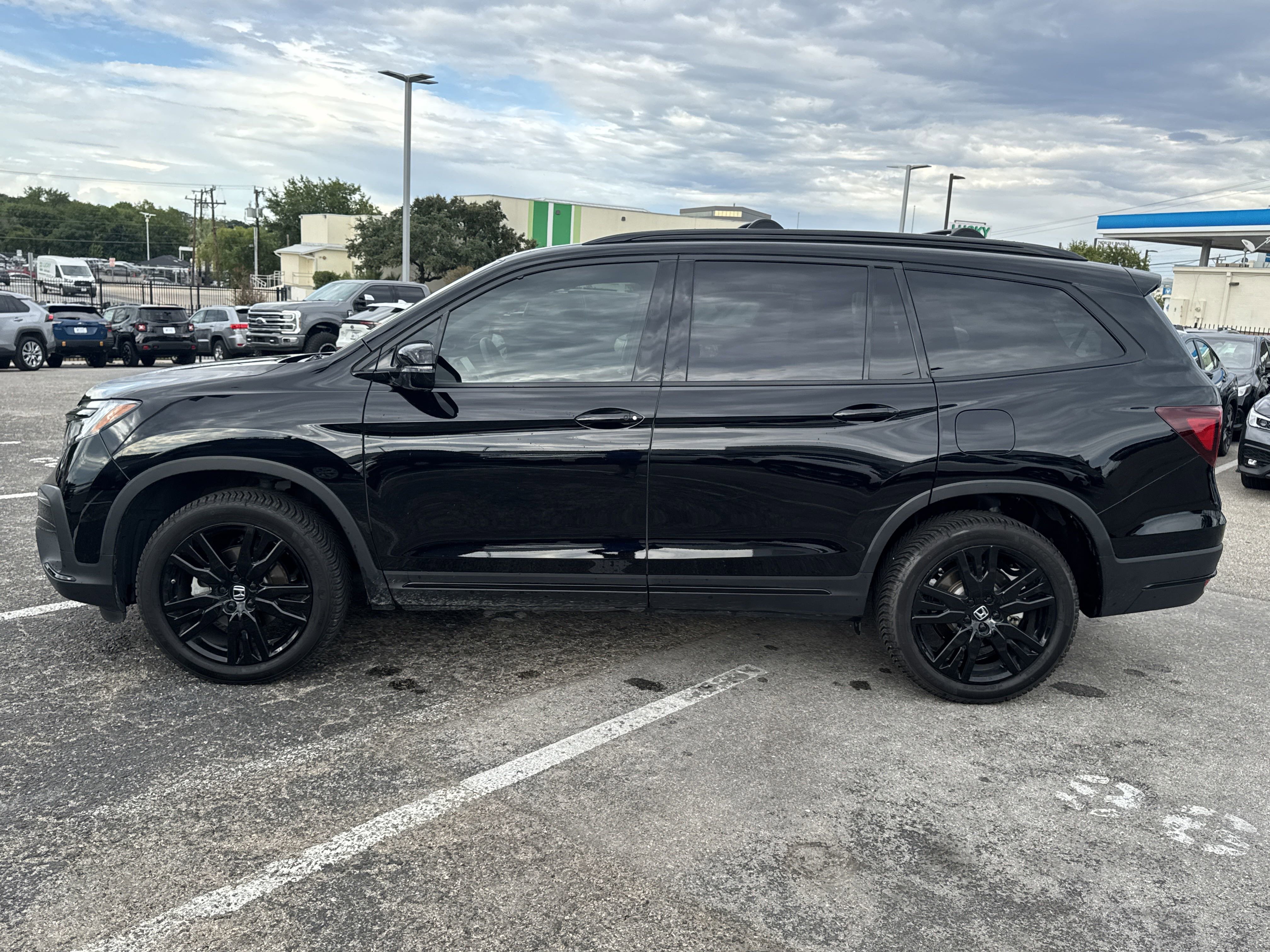 Used 2022 Honda Pilot Black Edition image 6