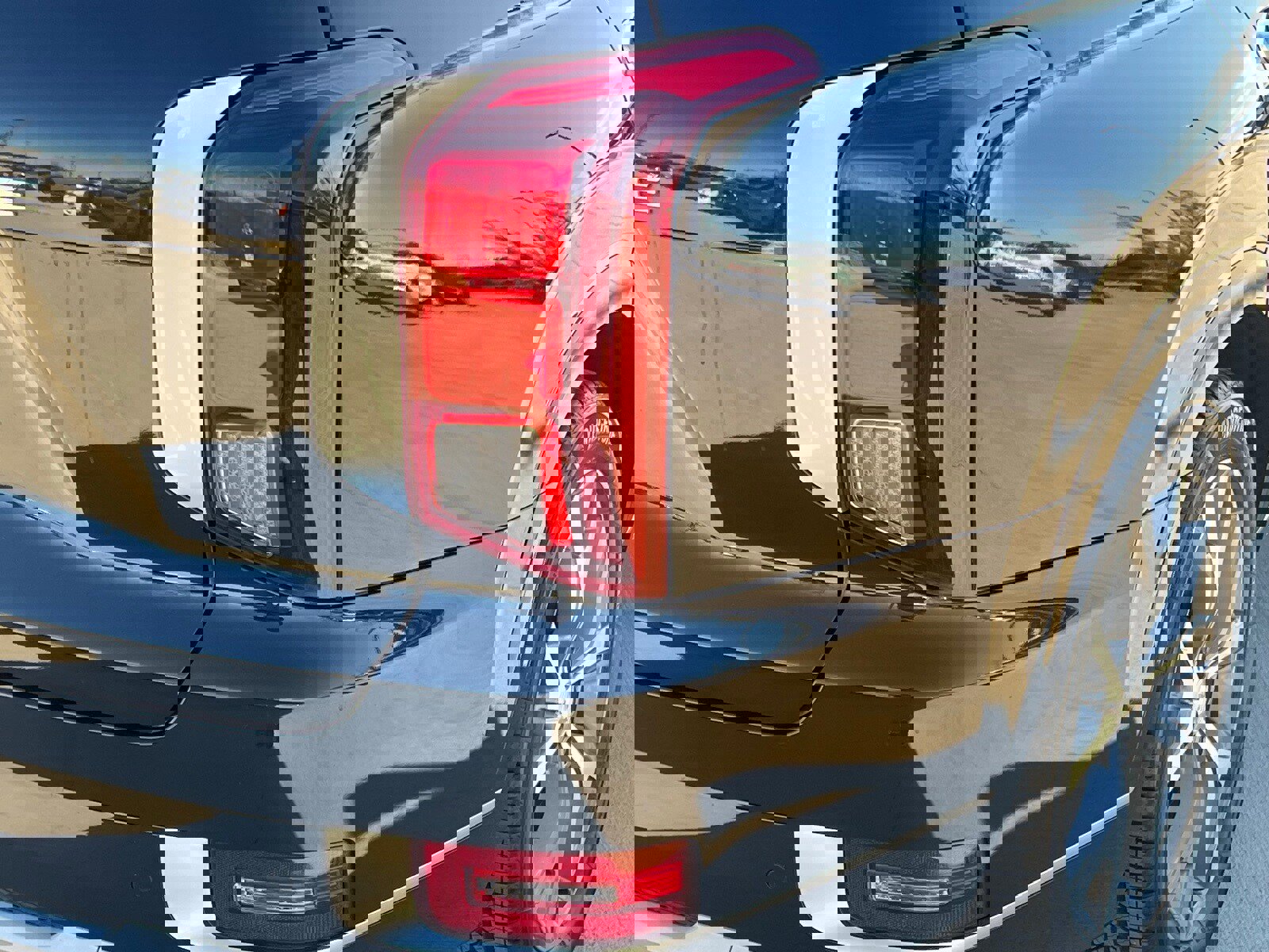 Used 2022 Hyundai Palisade Limited image 14