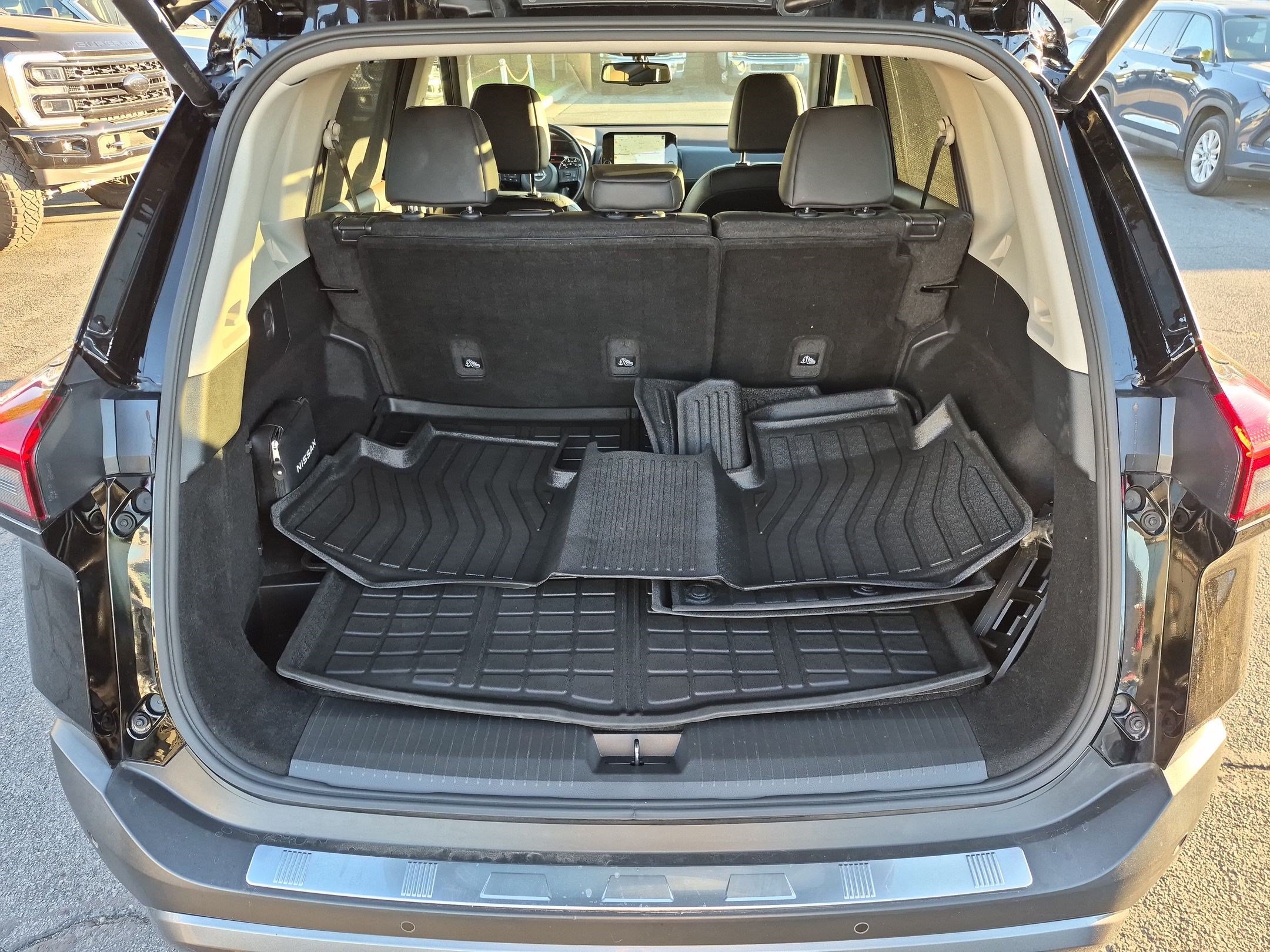 Used 2023 Nissan Rogue SL w/ SL Premium Package AWD/4WD image 33