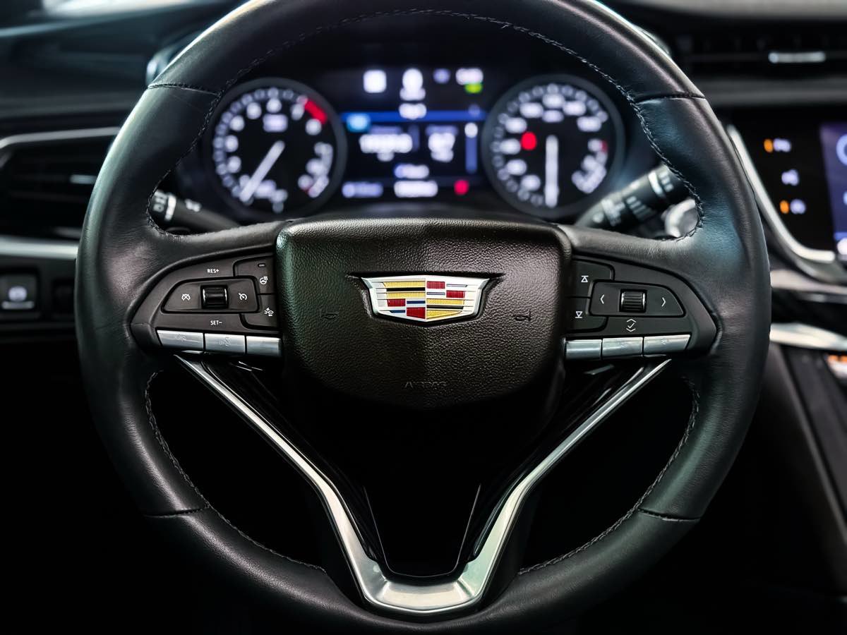 Used 2024 Cadillac XT6 Premium Luxury w/ Technology Package image 42