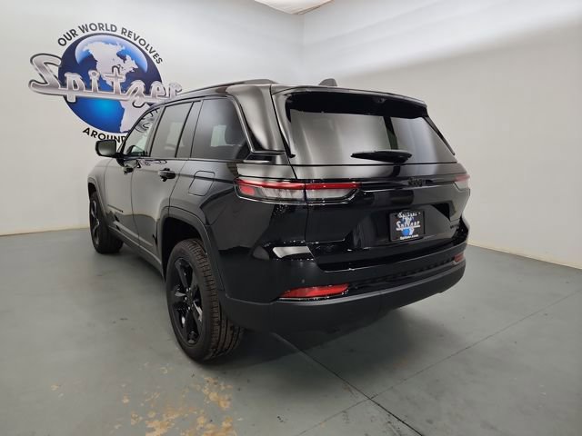 New 2025 Jeep Grand Cherokee Limited w/ Luxury Tech Group II image 6