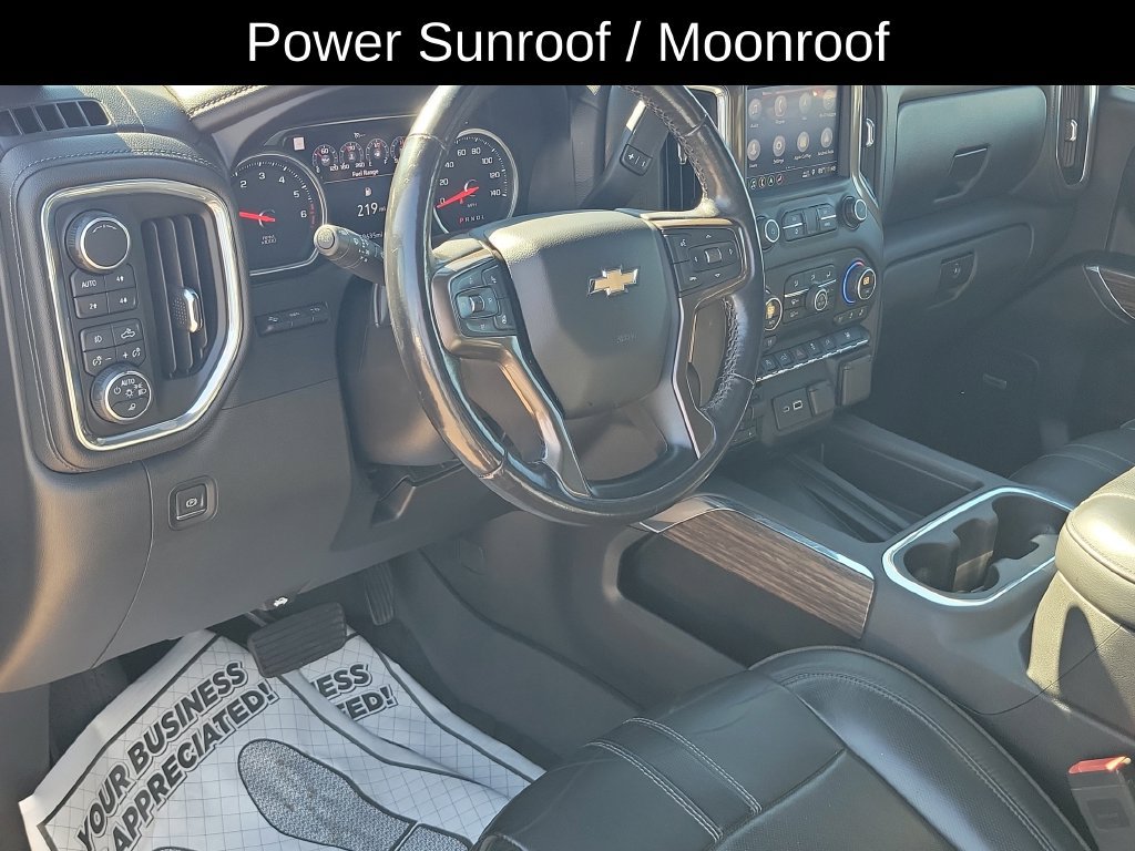 Used 2019 Chevrolet Silverado 1500 High Country w/ Technology Package AWD/4WD image 9
