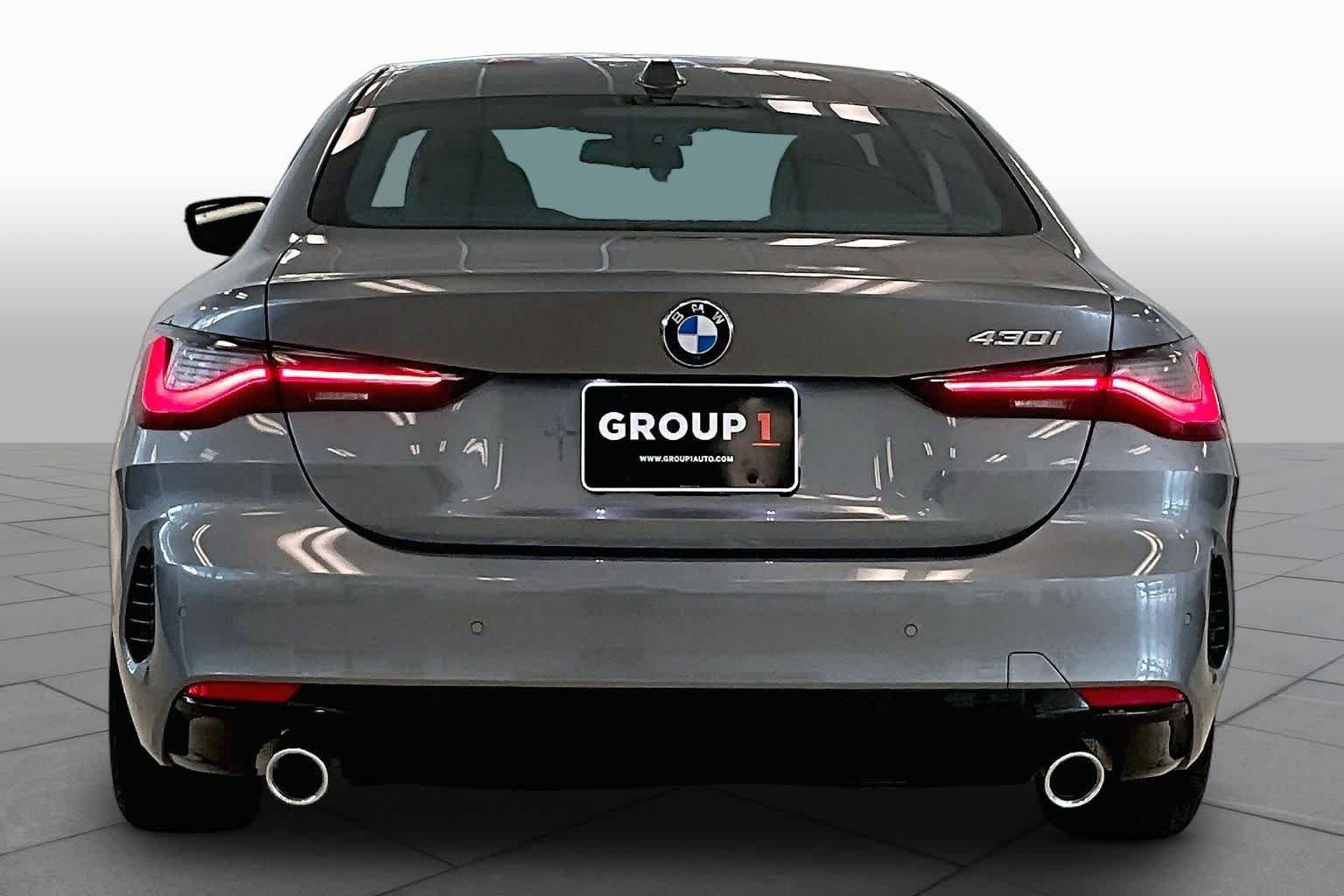 Used 2025 BMW 430i Coupe w/ Convenience Package RWD image 4