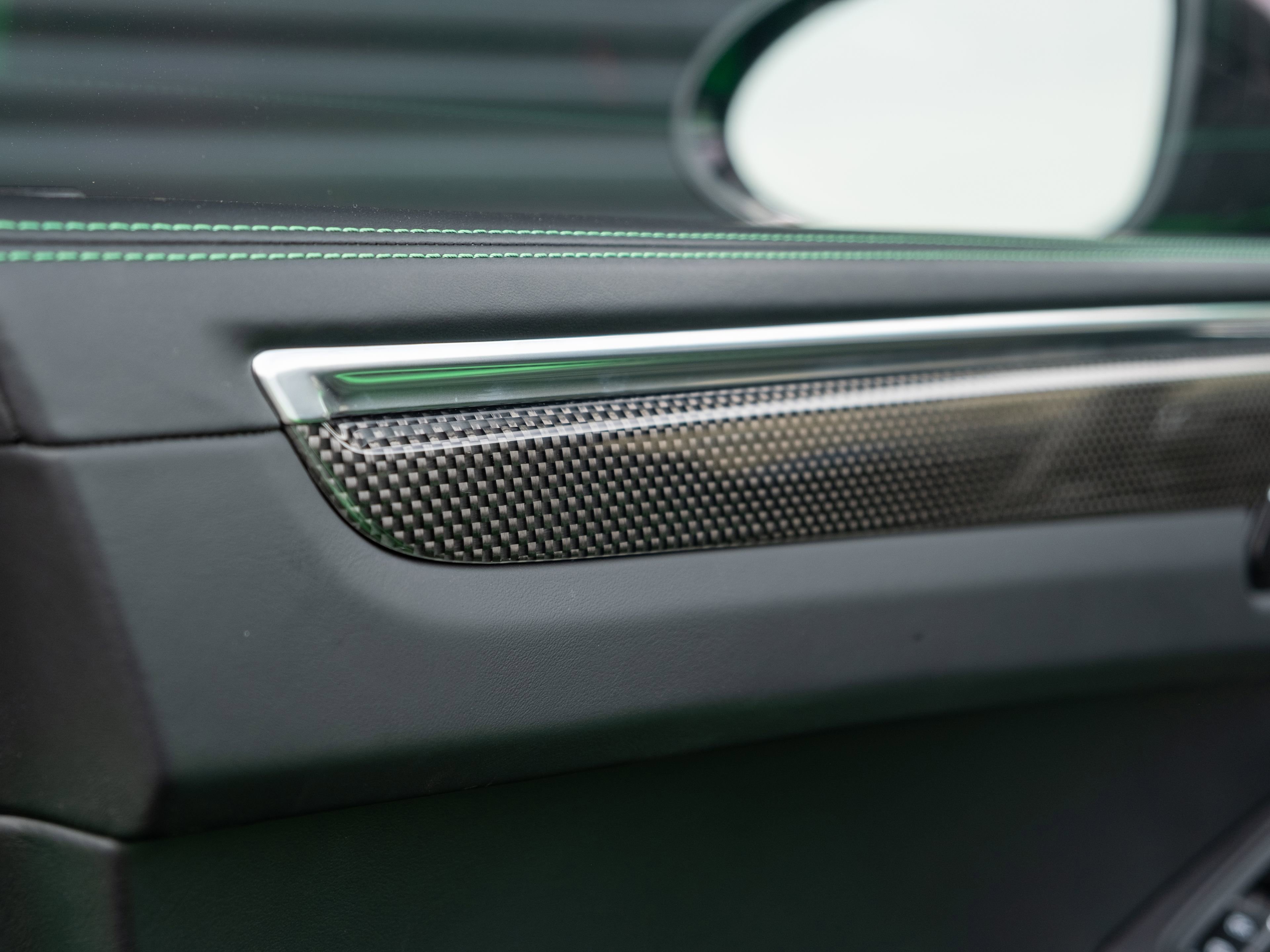 Certified 2025 Porsche Macan GTS image 19