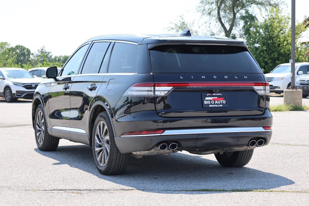 Used 2025 Lincoln Aviator AWD image 11
