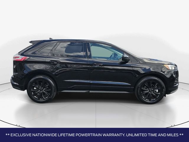 Used 2024 Ford Edge SE w/ Black Appearance Package image 3