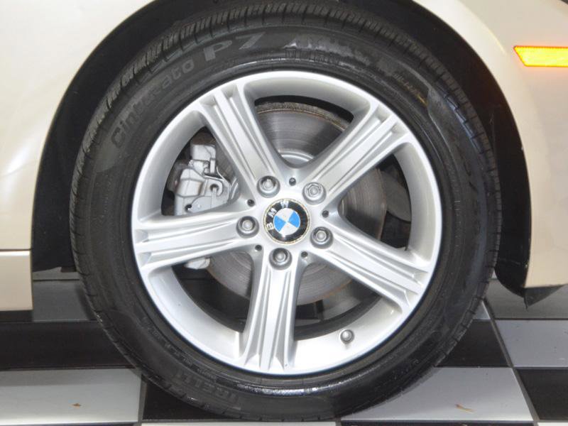 Used 2014 BMW 328i xDrive Wagon image 13