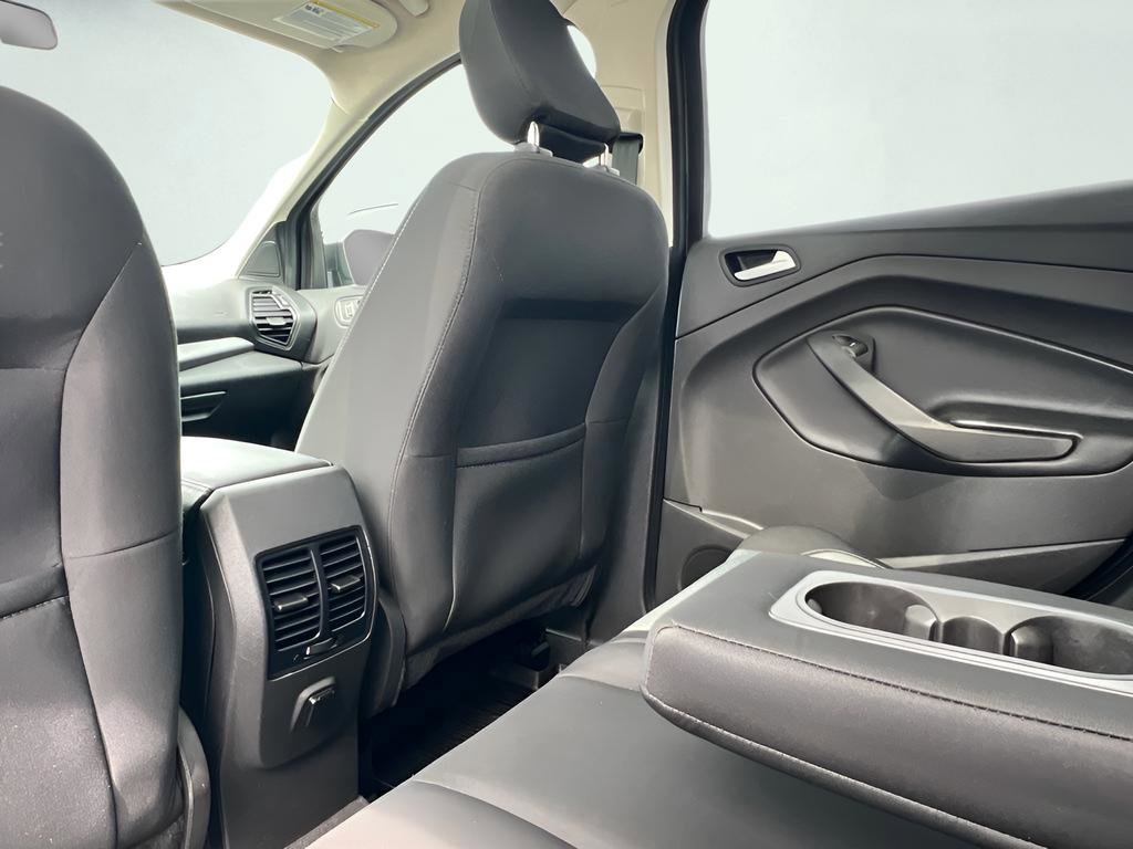 Used 2018 Ford Escape SE image 19