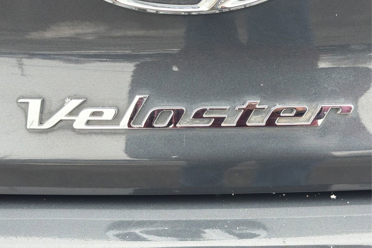 Used 2020 Hyundai Veloster Turbo R-Spec image 23