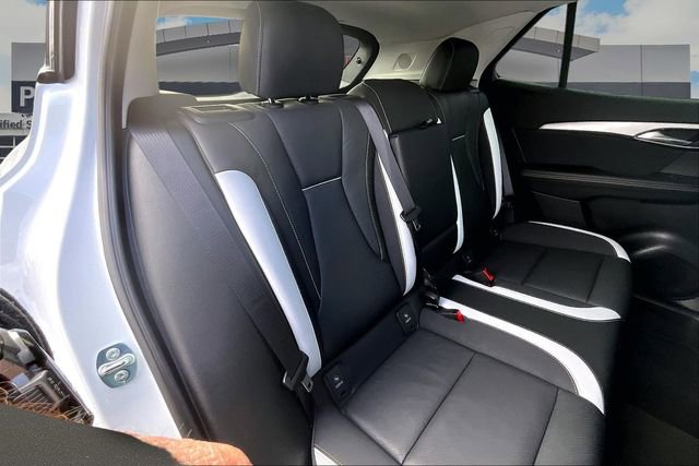 Certified 2025 Buick Envision Sport Touring image 27