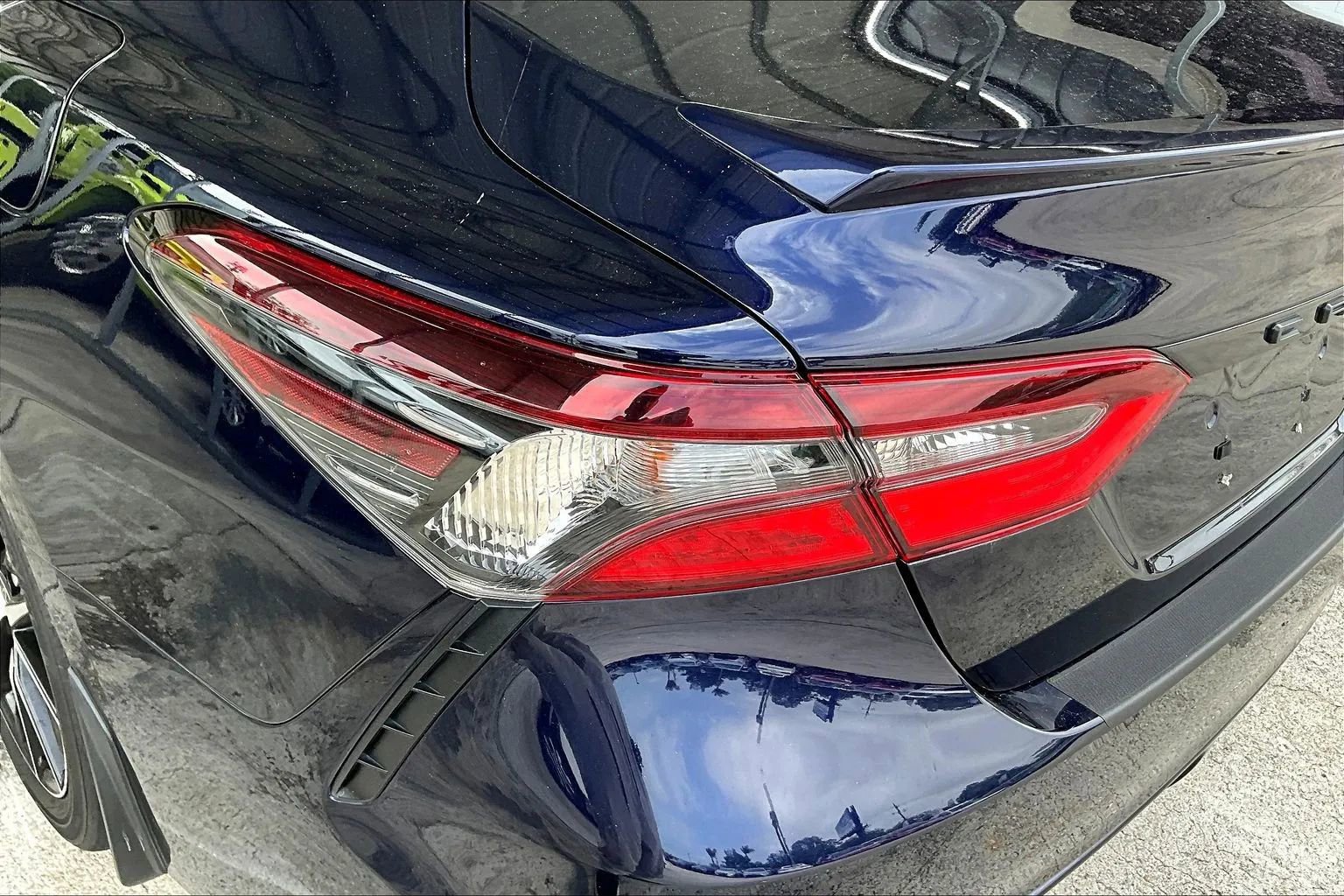Used 2022 Toyota Camry SE w/ Cold Weather Package FWD image 20