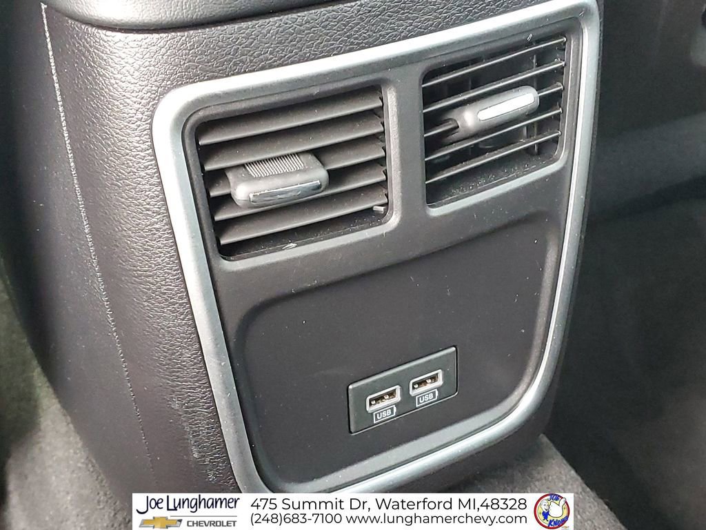 Used 2016 Chrysler 300 Limited image 21