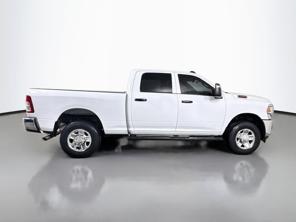Used 2024 RAM 2500 Tradesman w/ Chrome Appearance Group AWD/4WD image 11