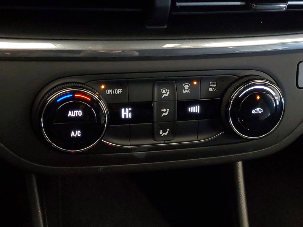 Used 2025 Buick Envista Preferred image 22