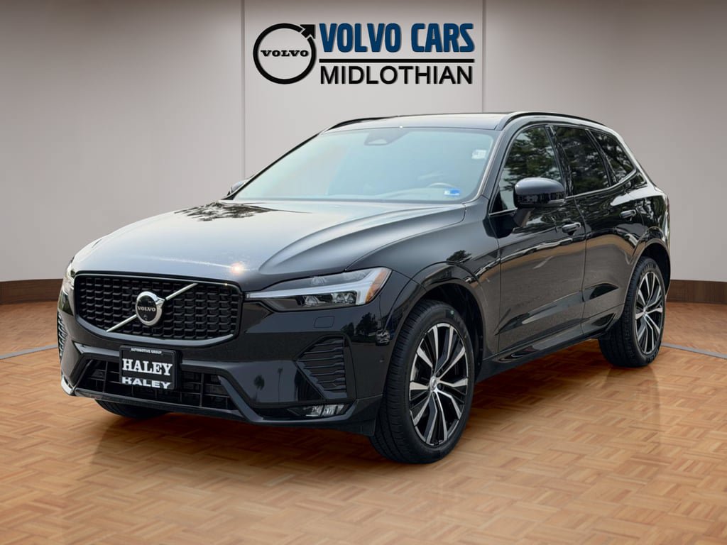 Used 2025 Volvo XC60 B5 Plus AWD/4WD image 23