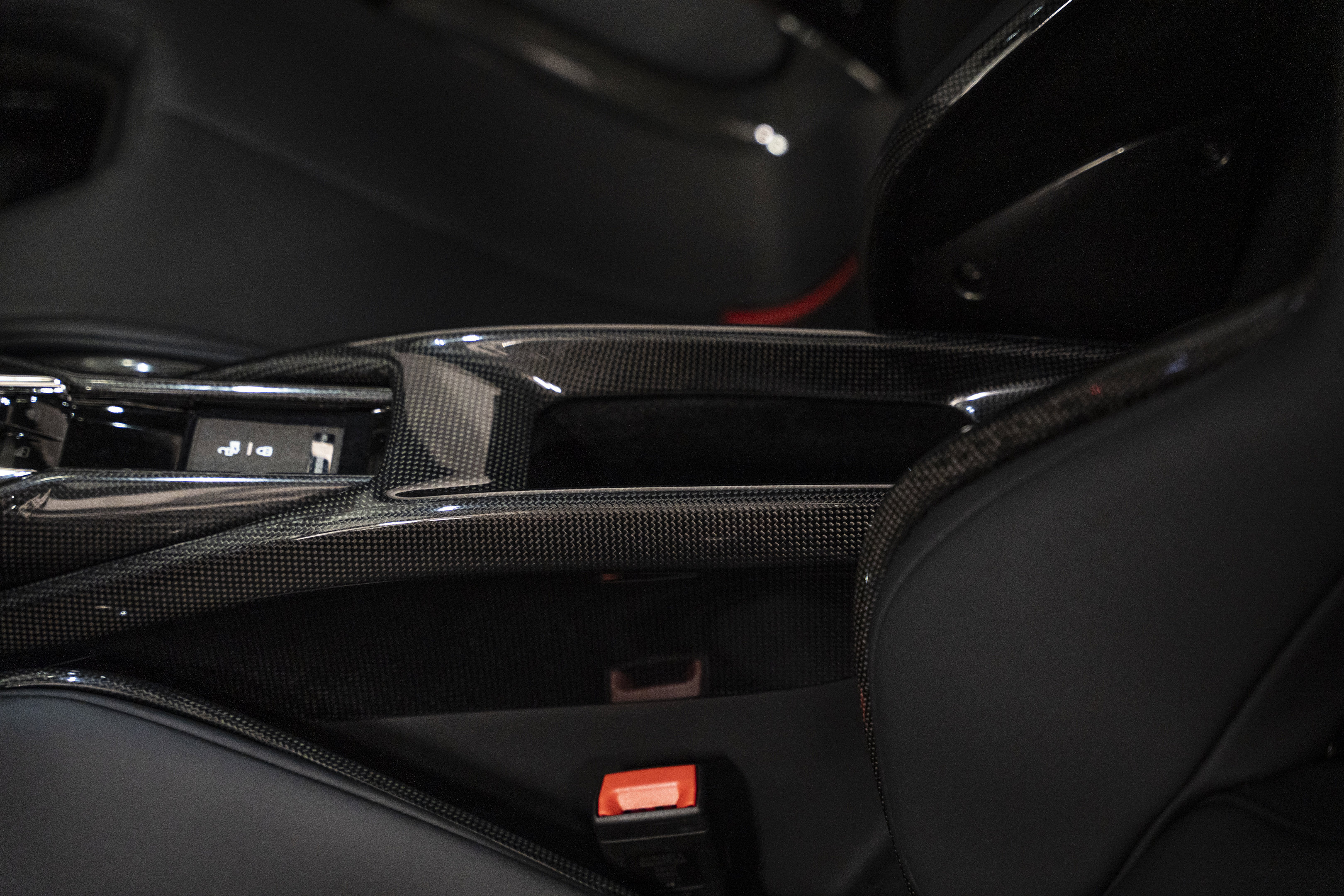 Used 2023 Ferrari 296 GTB RWD image 47