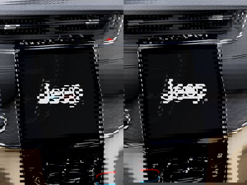 New 2025 Jeep Grand Cherokee Limited w/ Black Appearance Package image 30