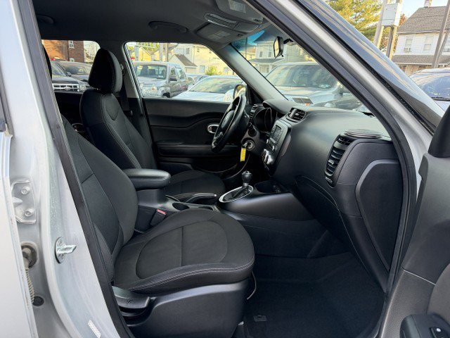Used 2017 Kia Soul w/ Convenience Package FWD image 16