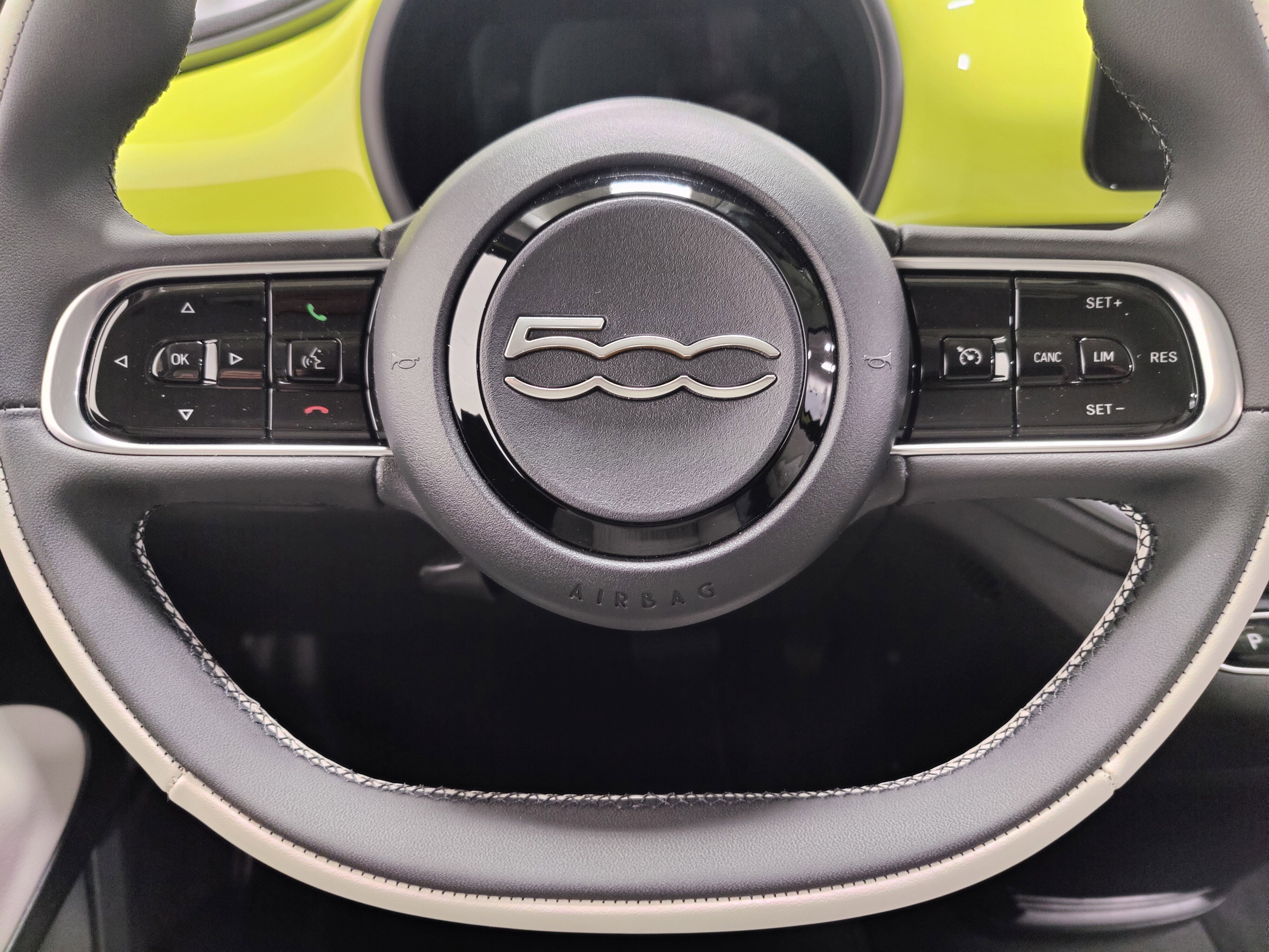 New 2025 FIAT 500 e w/ Quick Order Package 21B Icona image 21