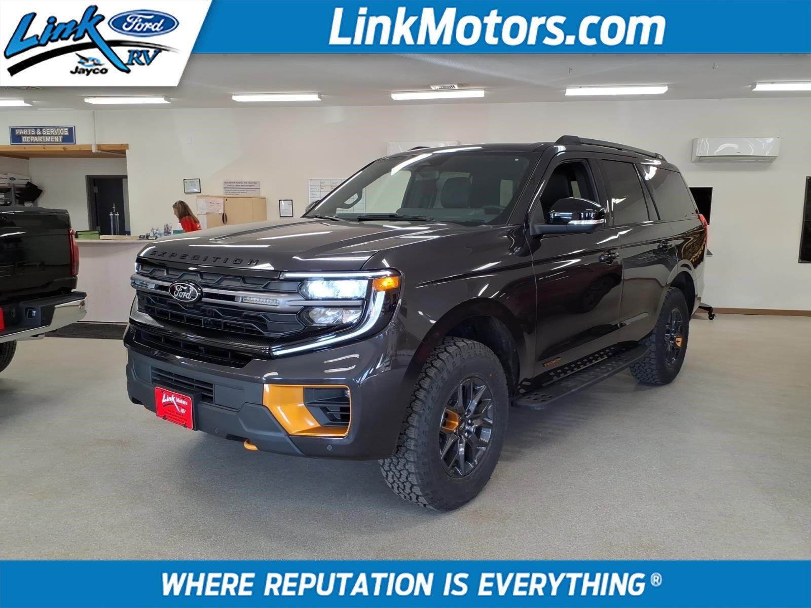 New 2026 Ford Expedition Tremor image 1