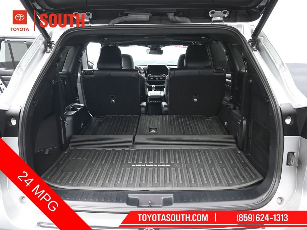 Used 2023 Toyota Highlander XSE image 33