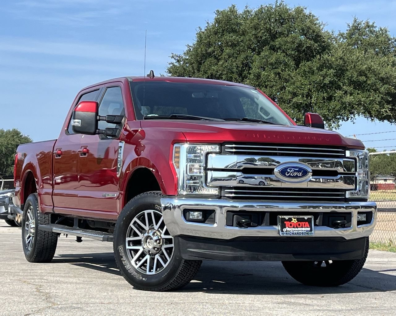 Used 2019 Ford F250 Lariat w/ Lariat Value Package AWD/4WD image 2