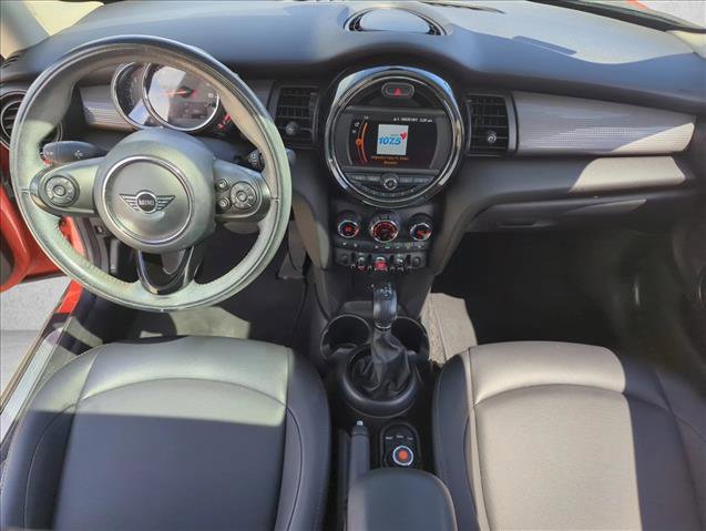 Used 2019 MINI Cooper 2-Door Hardtop w/ Storage Package image 17