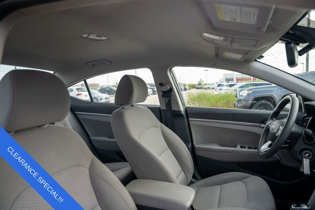Certified 2020 Hyundai Elantra SE image 12