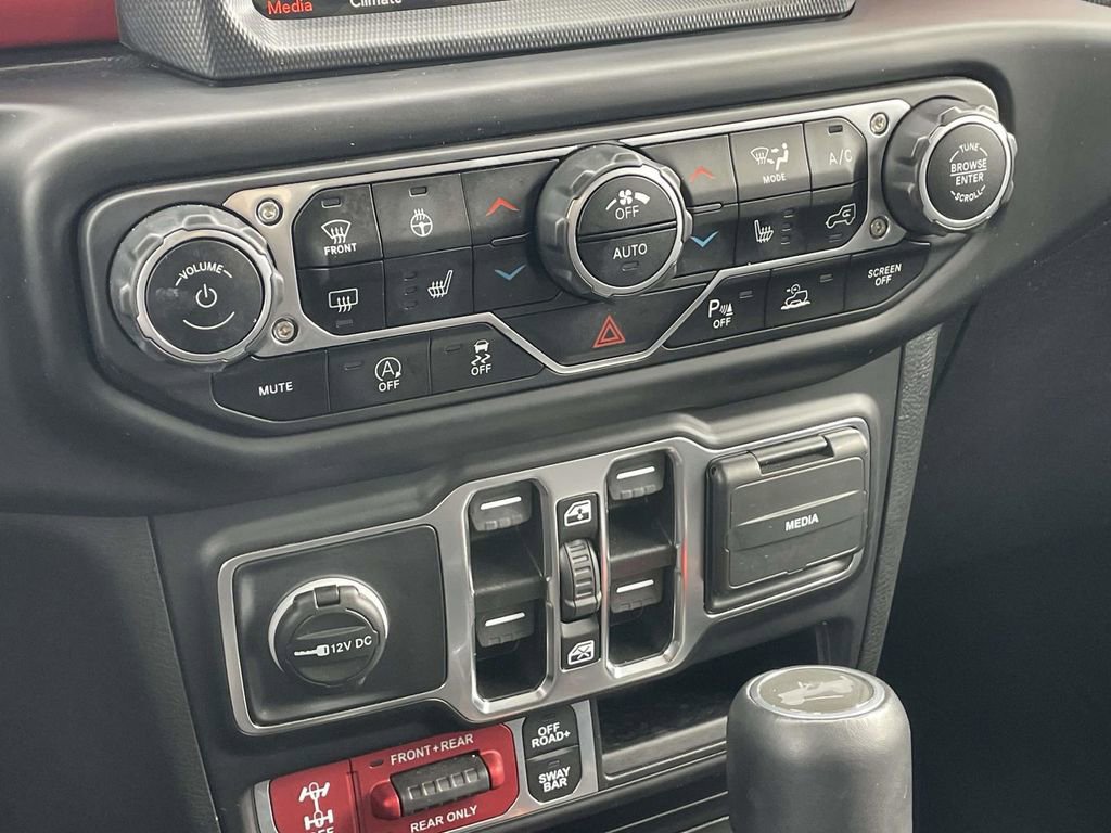 Certified 2022 Jeep Wrangler Unlimited Rubicon w/ Cold Weather Group image 37