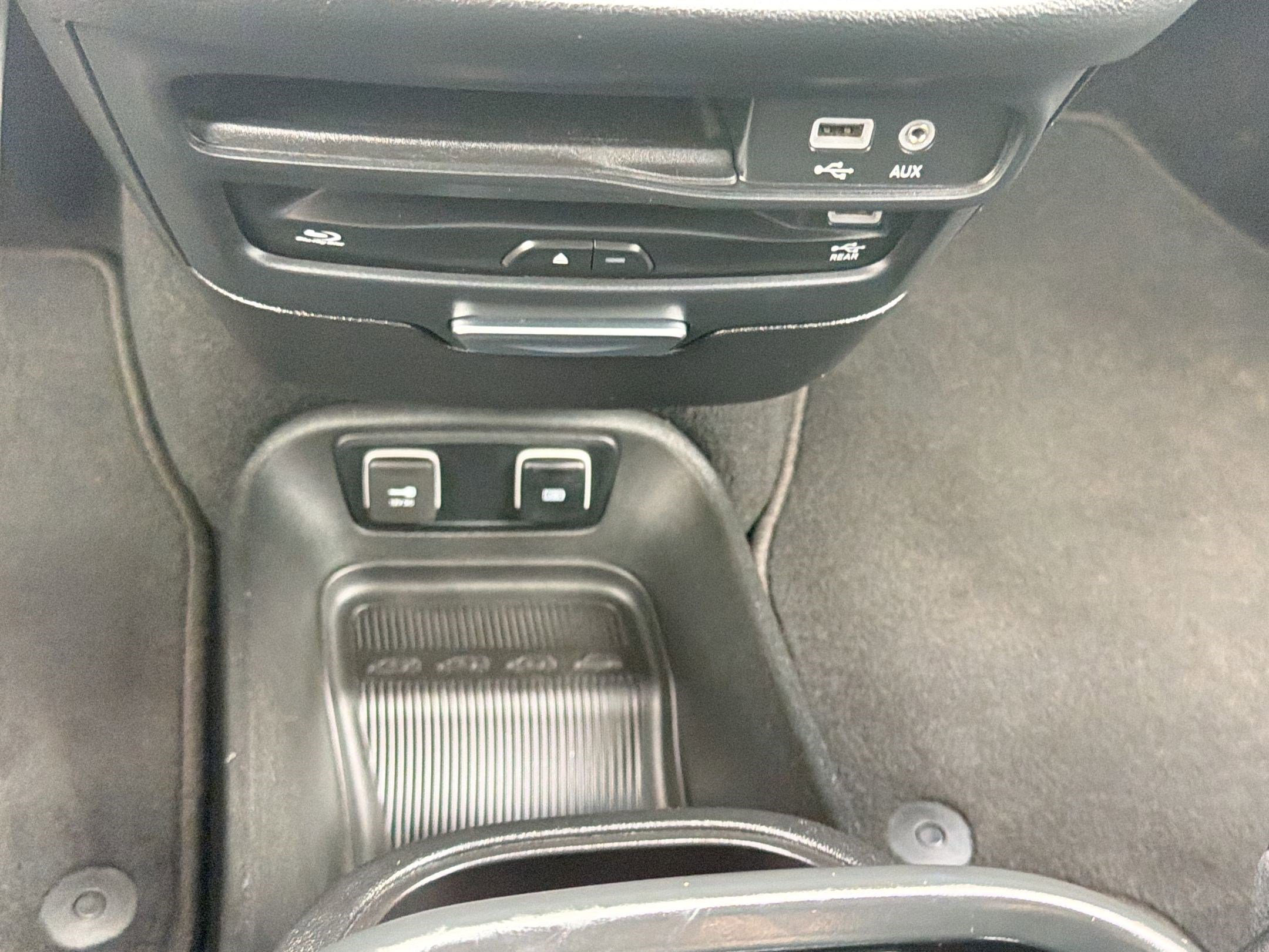 Used 2020 Chrysler Pacifica Touring-L Plus w/ S Appearance Package FWD image 23