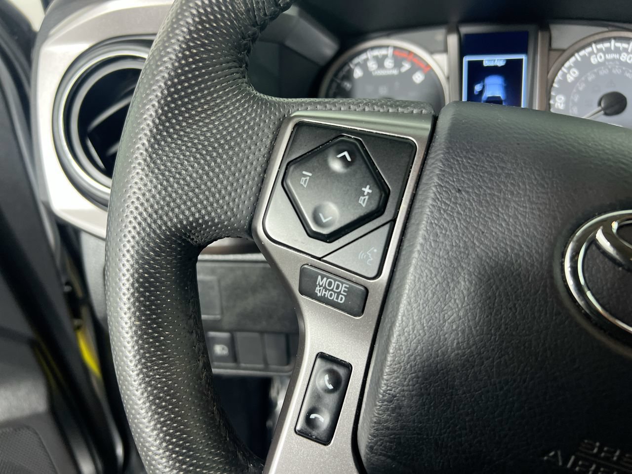 Used 2023 Toyota Tacoma SR5 RWD image 16