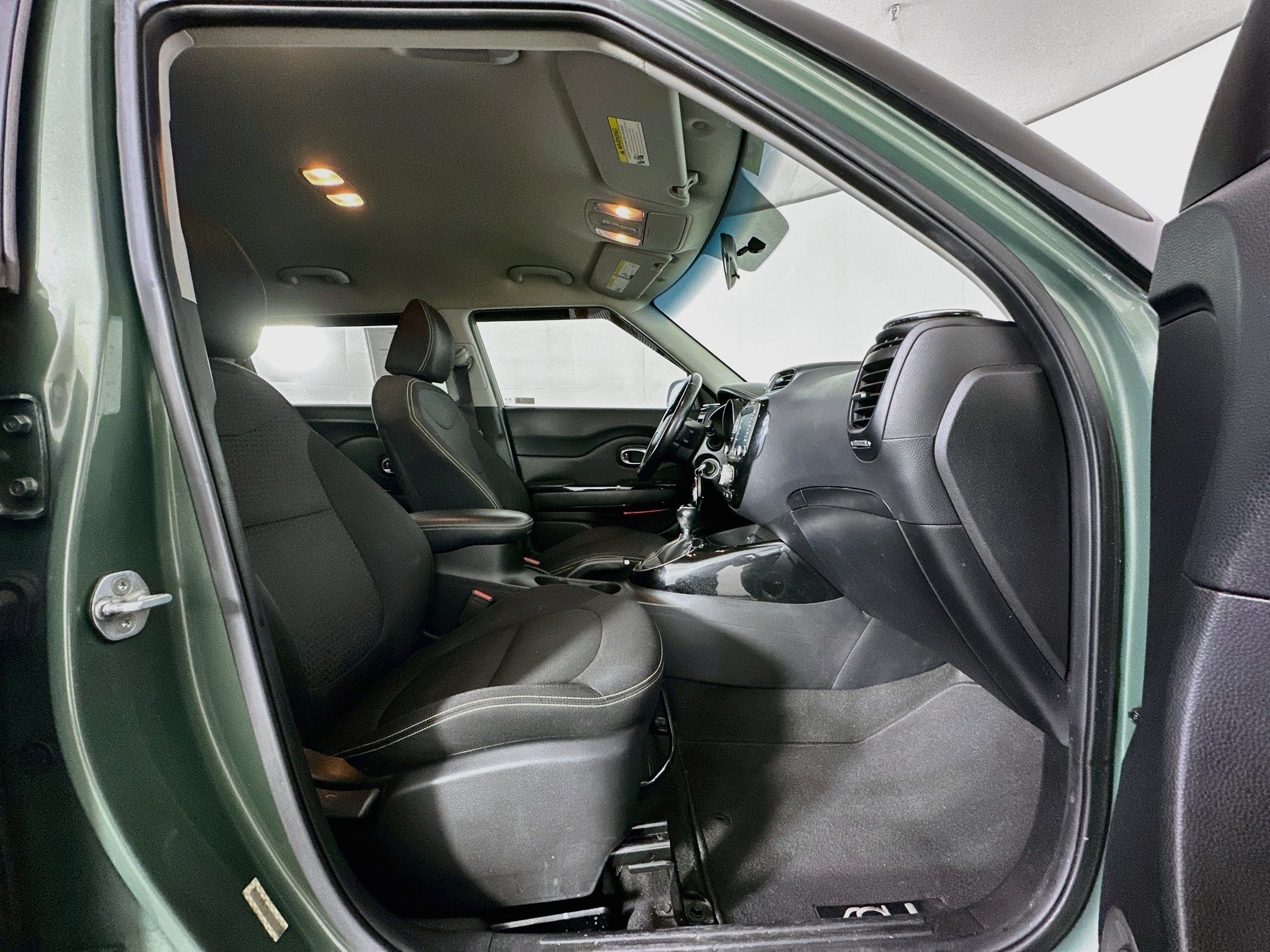 Used 2014 Kia Soul + w/ Audio Package FWD image 29