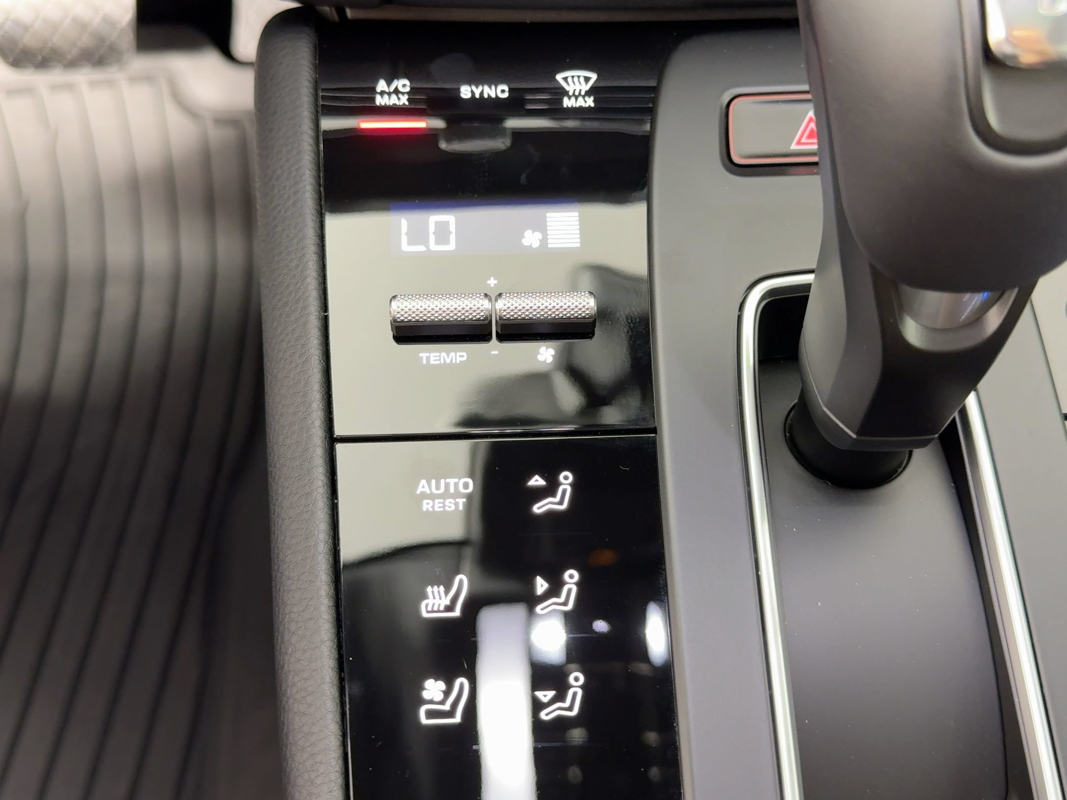 Used 2026 Porsche Macan S AWD/4WD image 28