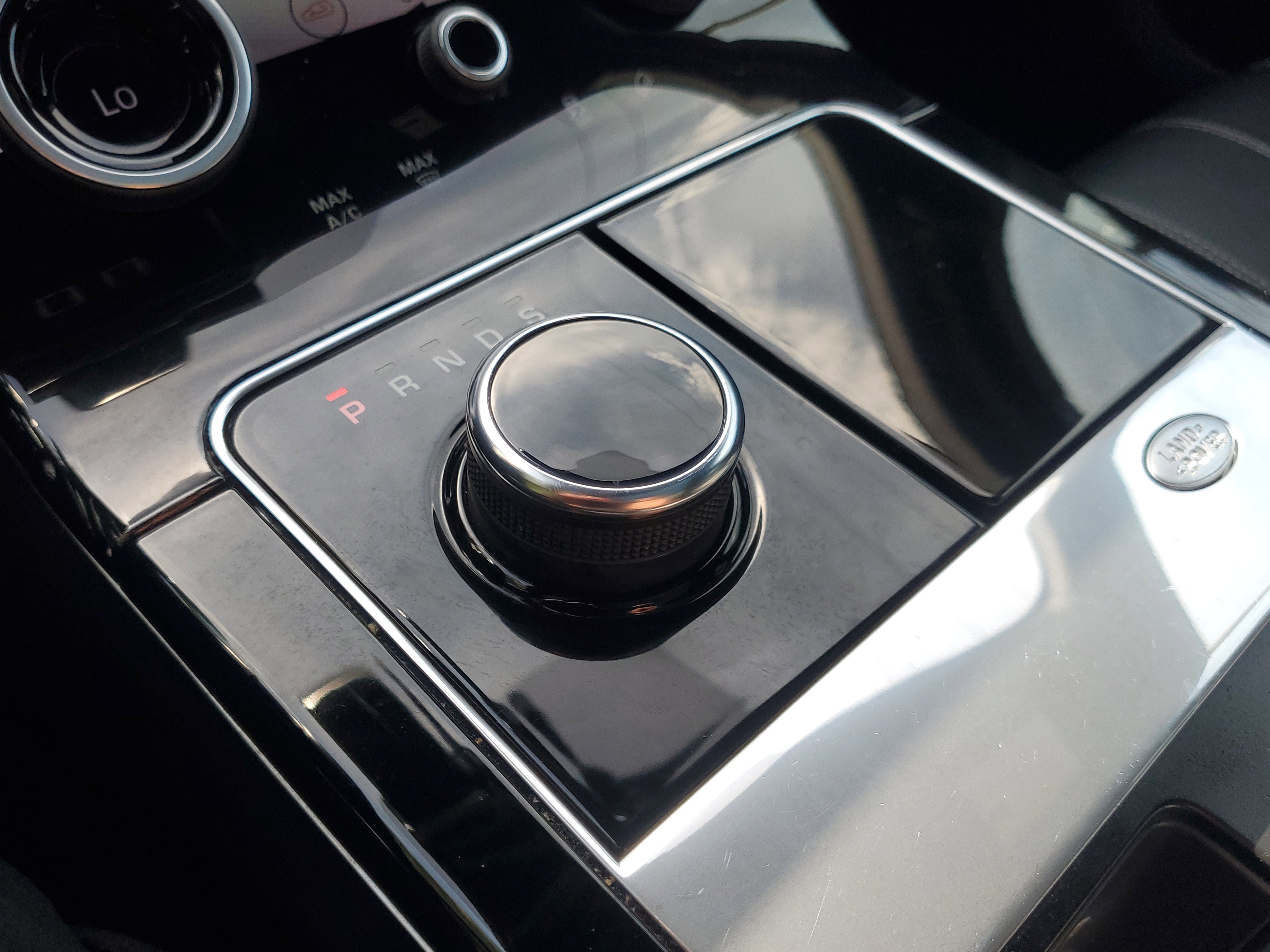 Used 2019 Land Rover Range Rover Velar S image 36