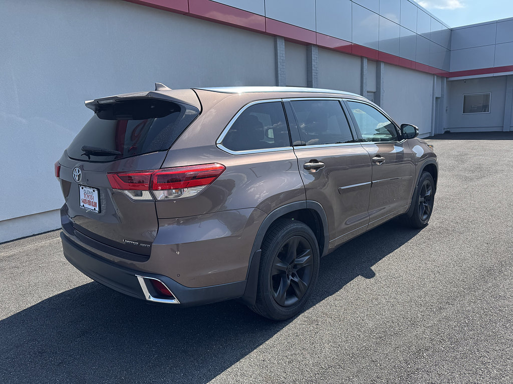 Certified 2019 Toyota Highlander Limited AWD/4WD image 6