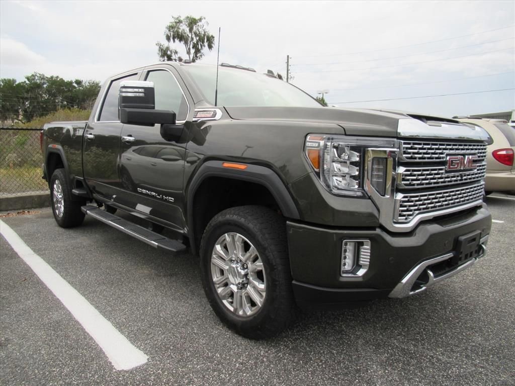 Used 2023 GMC Sierra 2500 Denali image 1